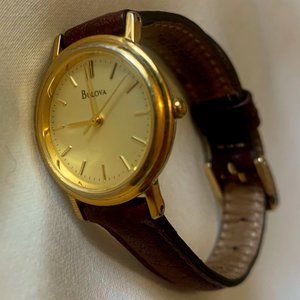 Vintage Bulova Genuine Leather band Watch